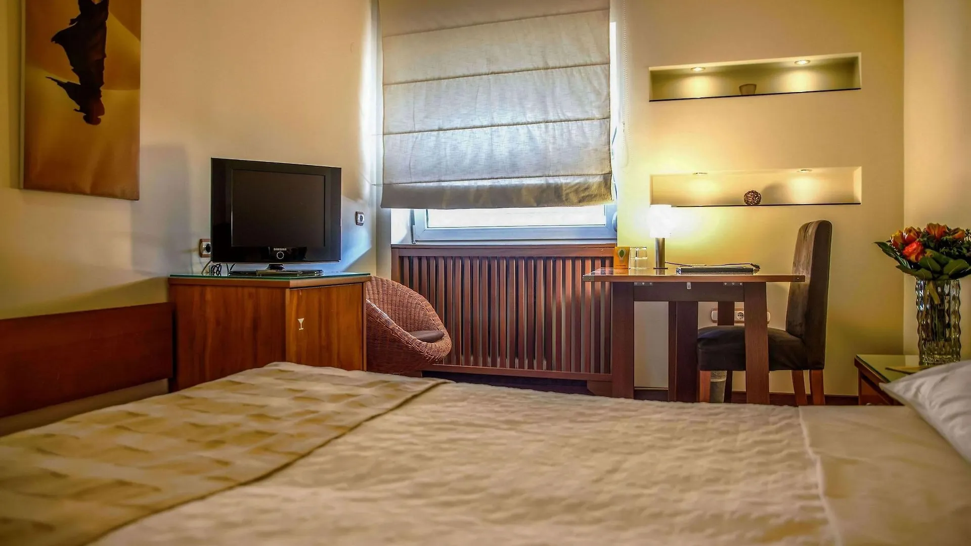 Capsis Hotel Thessaloniki 4*,