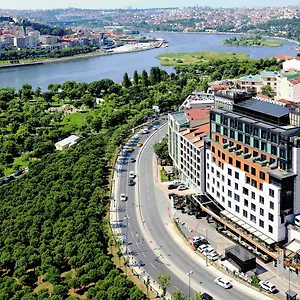 Отель Moevenpick Golden Horn